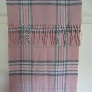 NWOT Cashmink scarf